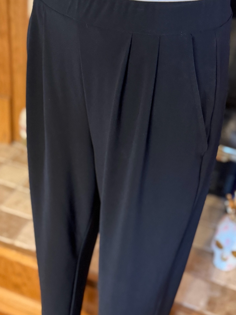 Leith Black Women's Pleated Tapered Pants Size Medium